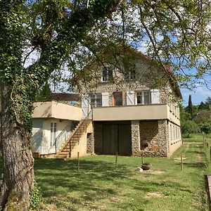 Les Clés Des Champs Côté Jardin Hébergement de vacances Lacave (Lot)